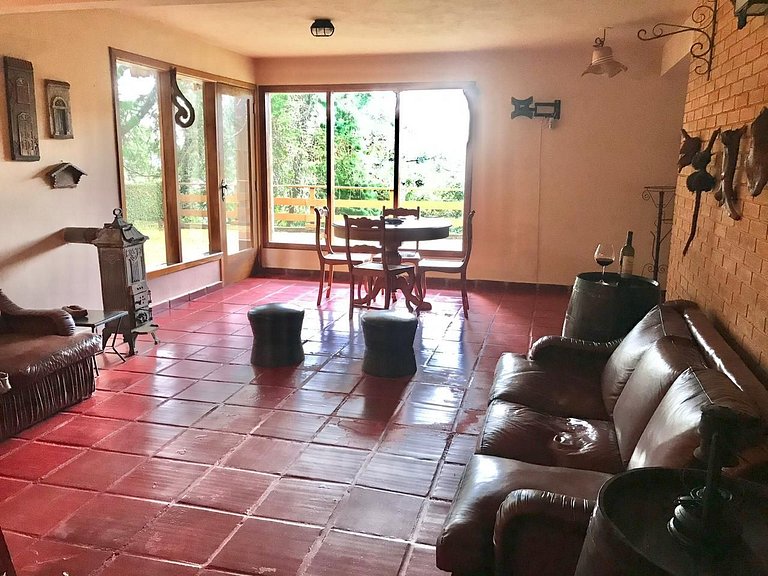 Country Home by Capivari Lodge Home