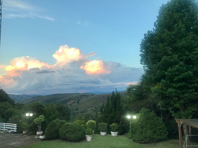 Hut Capivari Lodge com café da manhã incluso