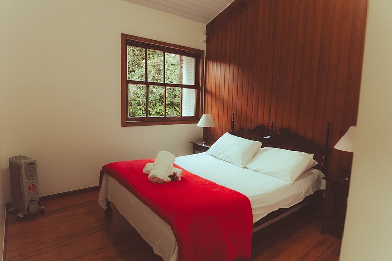 Canadá Home I by Capivari Lodge