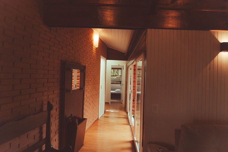 Canadá Home I by Capivari Lodge