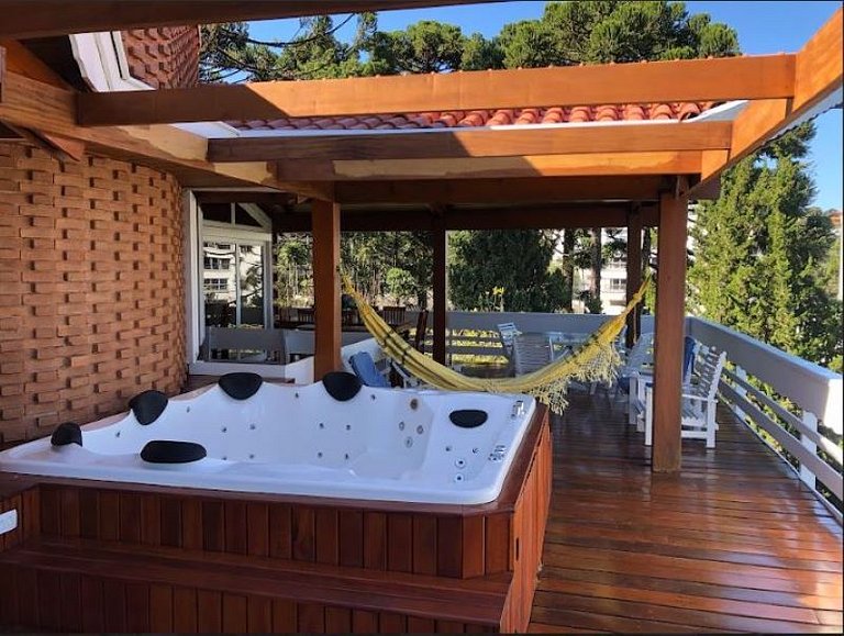 Canadá Home I by Capivari Lodge