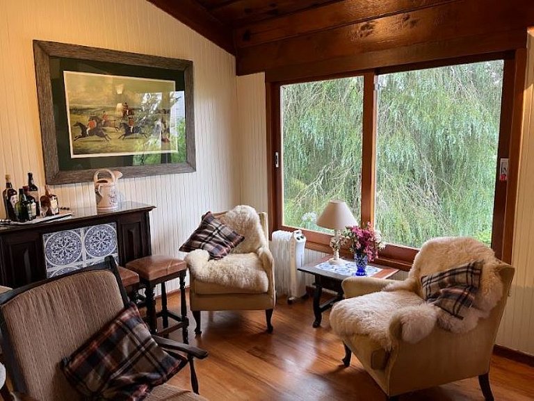 Canadá Home I by Capivari Lodge