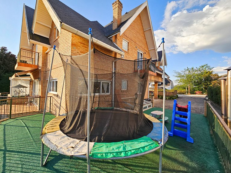 Casa Castelo Alpino com piscina e Sauna