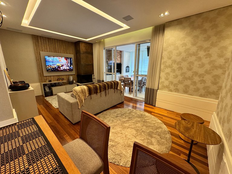 Premier Flat Capivari