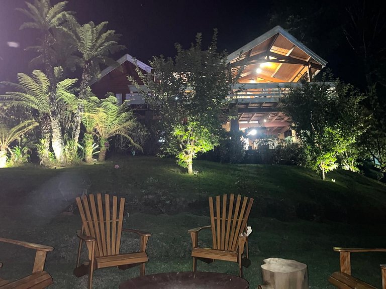 Canadá Home I by Capivari Lodge