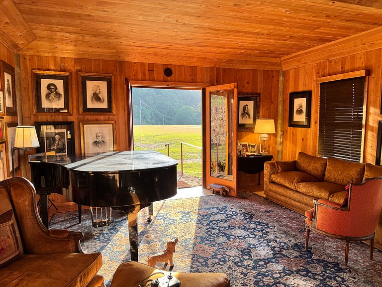 Luxuosa Datcha na Fazenda Serrana. Exclusivo.